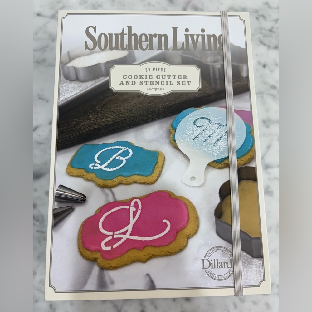 SOUTHERN LIVING 33-Piece Cookie Cutter & Stencil Set BRAND NEW